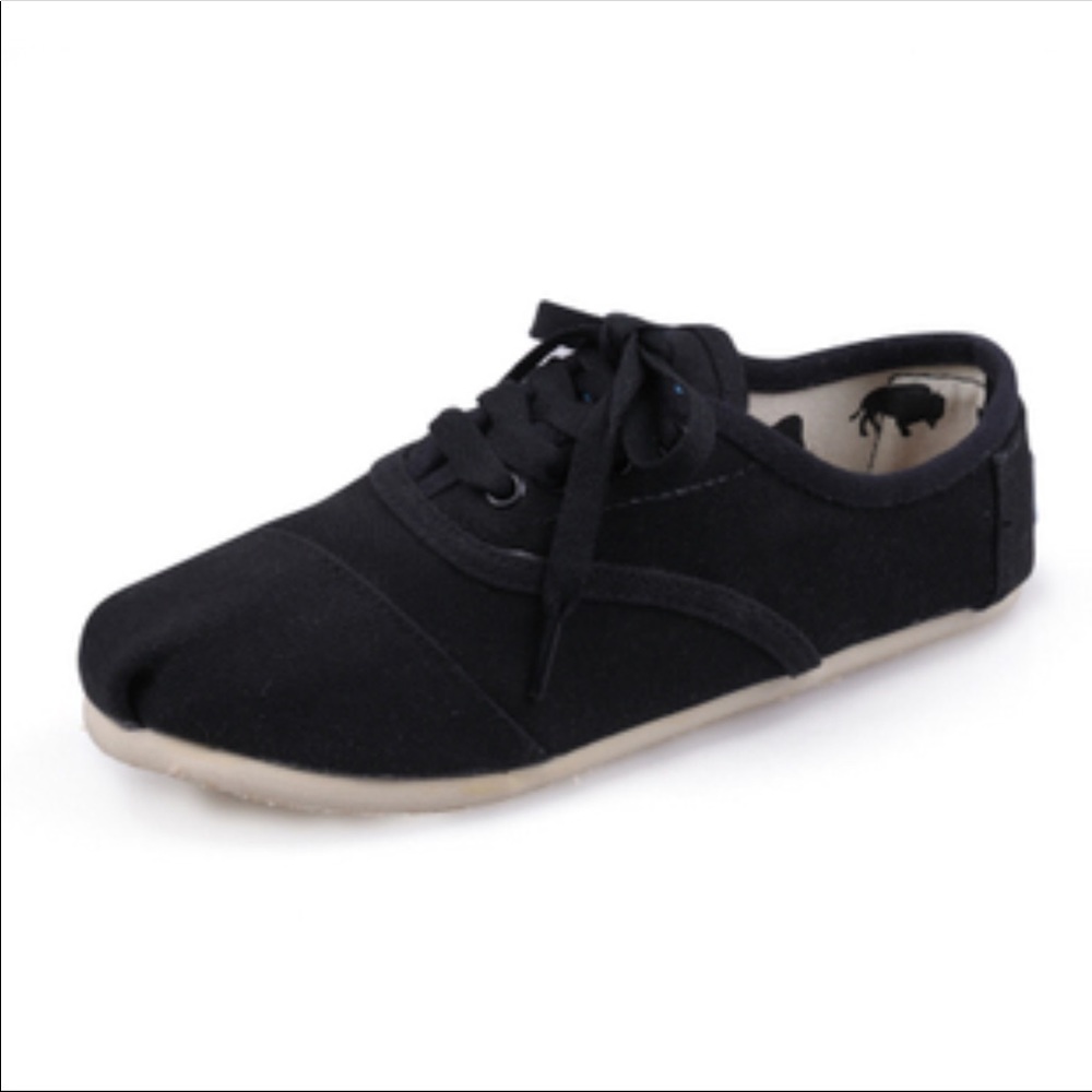 Black lace up toms